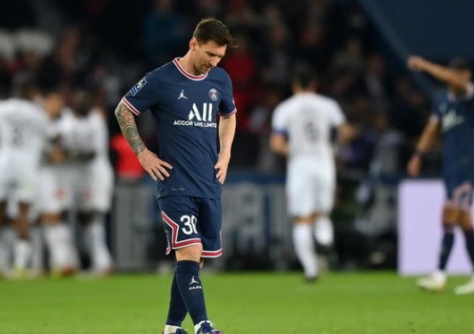 Tại sao Messi sa sút thảm hại trong màu áo PSG?