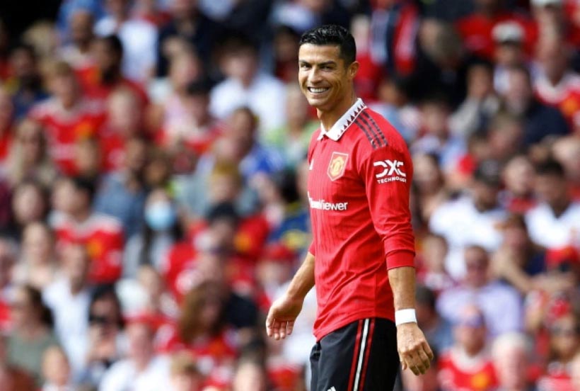 Trụ cột dính chấn thương, Ronaldo sáng cửa đá chính trận khai màn của Man Utd
