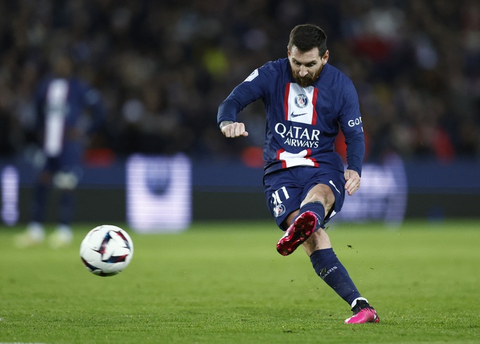 Messi "nổ súng" trong ngày trở lại Ligue 1