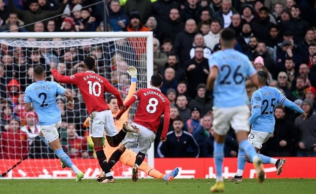 Man Utd xây chắc vị trí thứ ba trên bảng xếp hạng Premier League