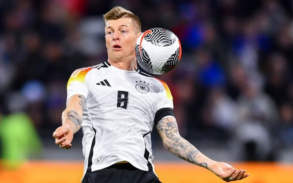 Kroos tỏa sáng trong ngày trở lại tuyển Đức