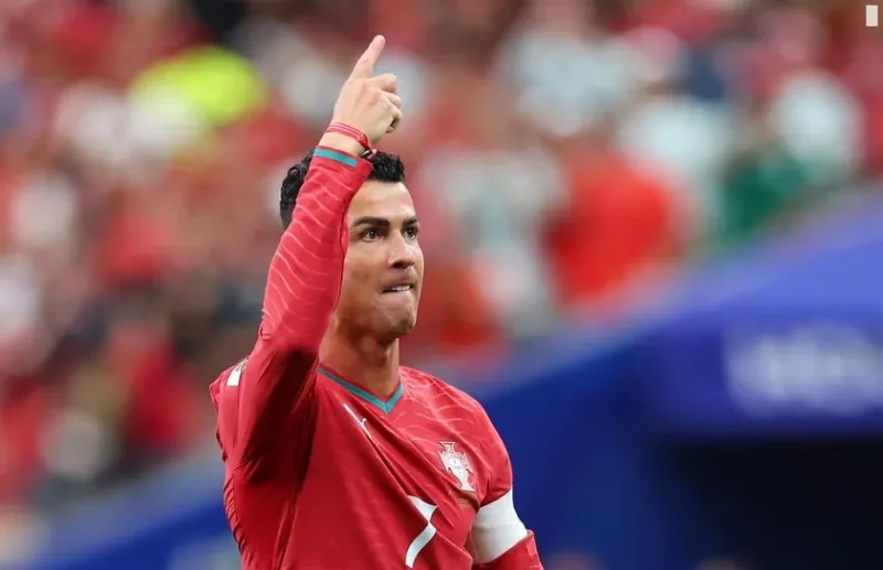 Ronaldo phá kỷ lục World Cup, gửi lời đáp trả hoàn hảo đến Messi
