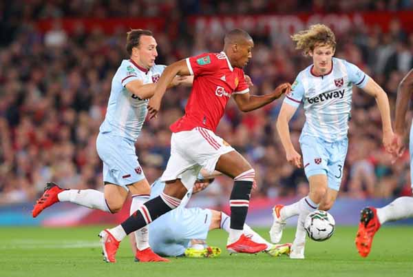 MU bị loại khỏi League Cup